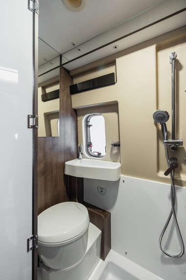 dicar-benivan-144up-Ref.-67726-19-scaled -  - Benivan 144 Up