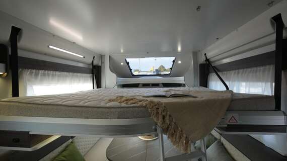 Benimar-Cocoon-488-chass-43582-17-scaled-motorhome-camper-mobilhome-half integraal (4) -  - Benimar Cocoon 488