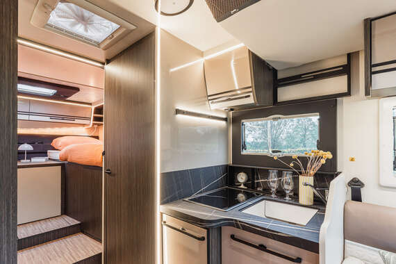 carat-470-mclouis-twinbedden-face a face-motorhome-mobilhome-camper-kopen-huren (7) -  - McLouis Carat 470 Ford