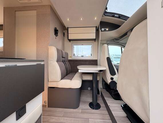 Avantgarde-Slim-339-mcLouis-dicar-Northsea-veurne-motorhome-mobilhome-van-camper (16) -  - McLouis Avantgarde Slim 339