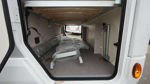 McLouis-glamys-322-alkoof-motorhome-mobilhome-camper-westvlaanderen-veurne-dicar-northsea (9) -  - McLouis Glamys A 322