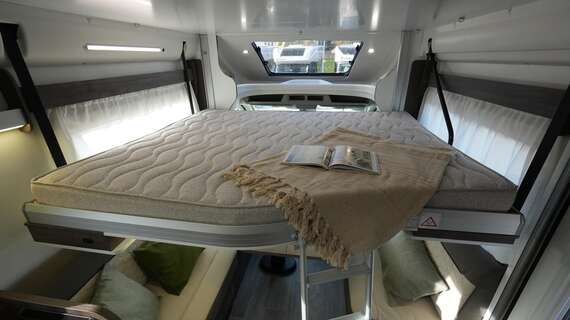 Benimar-Cocoon-488-chass-43582-17-scaled-motorhome-camper-mobilhome-half integraal (6) -  - Benimar Cocoon 488