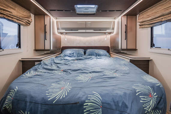 carat-481-centraal bed-mclouis-motorhome-mobilhome-camper (1) -  - McLouis Carat 481 Fiat